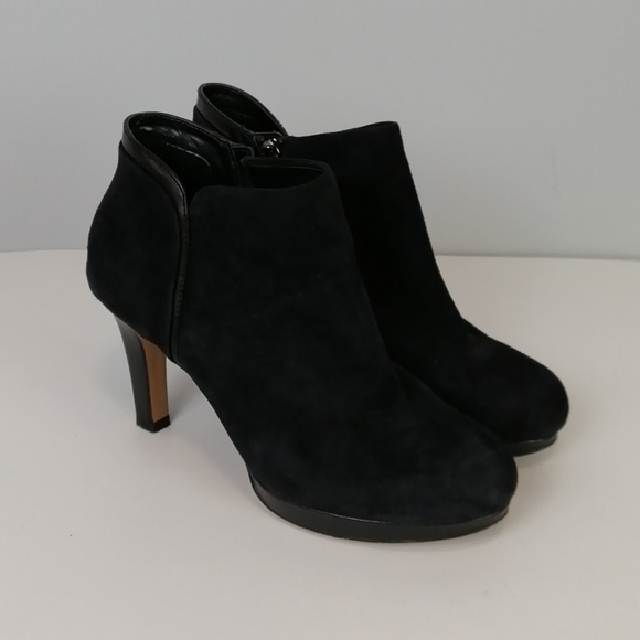 Clarks Shoes - Clarks Artisan Leather Ankle Booties Black Size 7